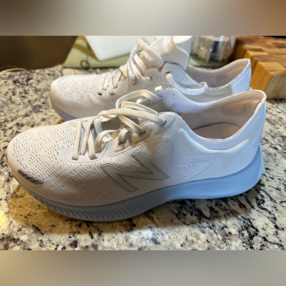 New Balance Womens Shoes. WPESUCW